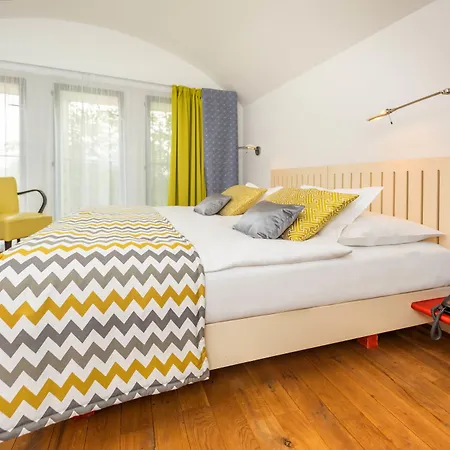 Bellevue 4* 贝内绍夫