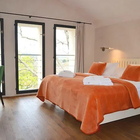 Hotel Bellevue Benesov 4*